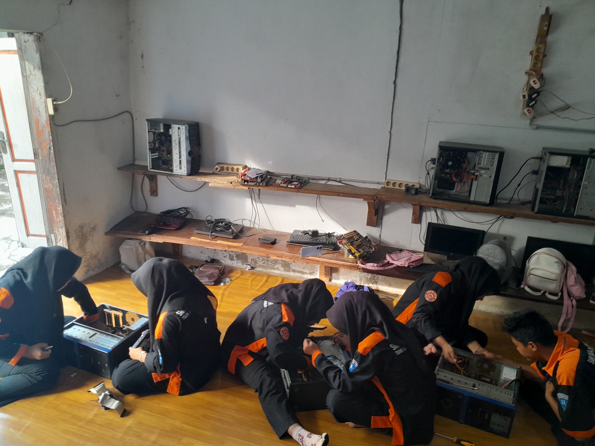 Teknisi Reparasi